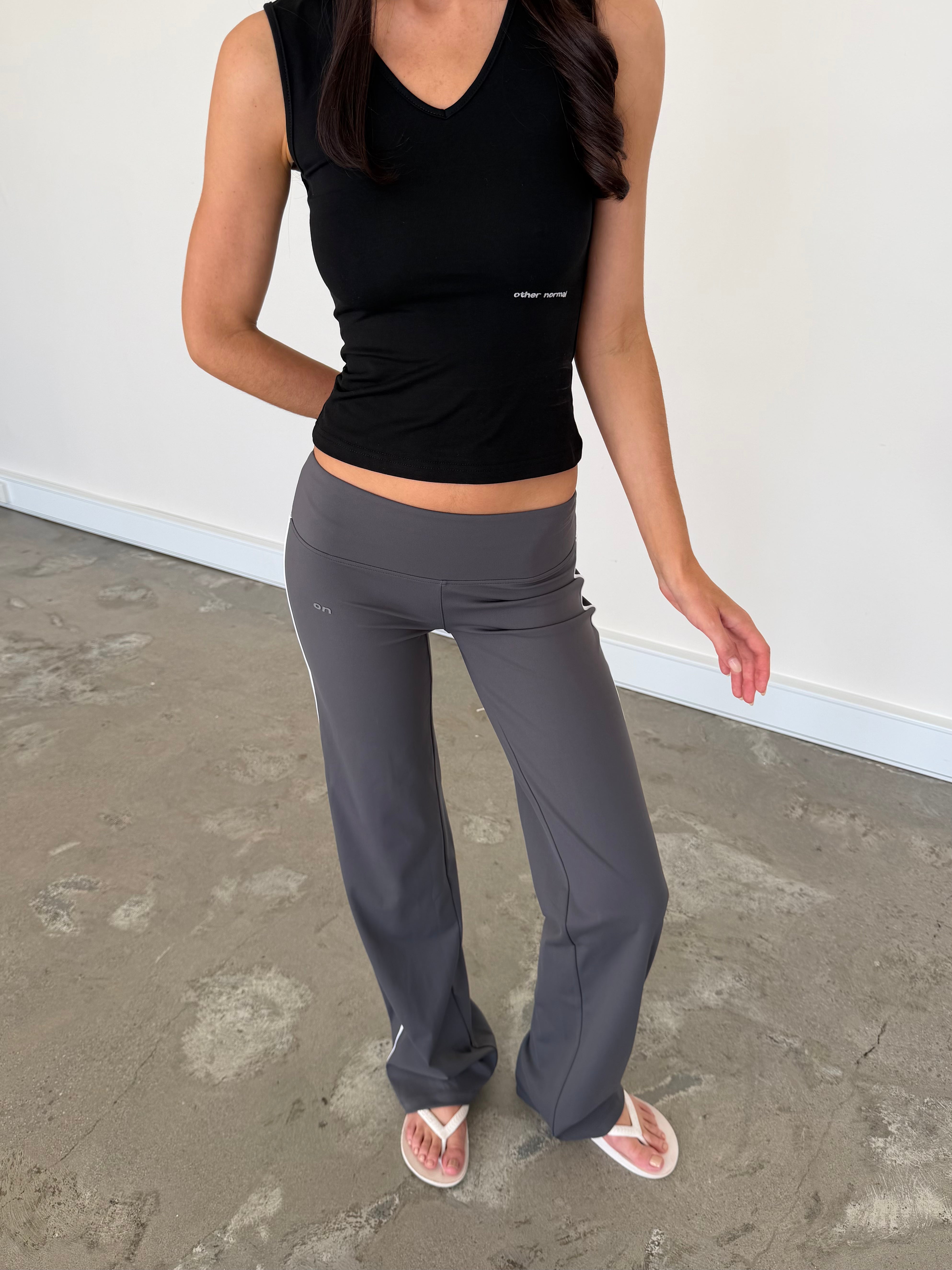 Signature Pant - Slate