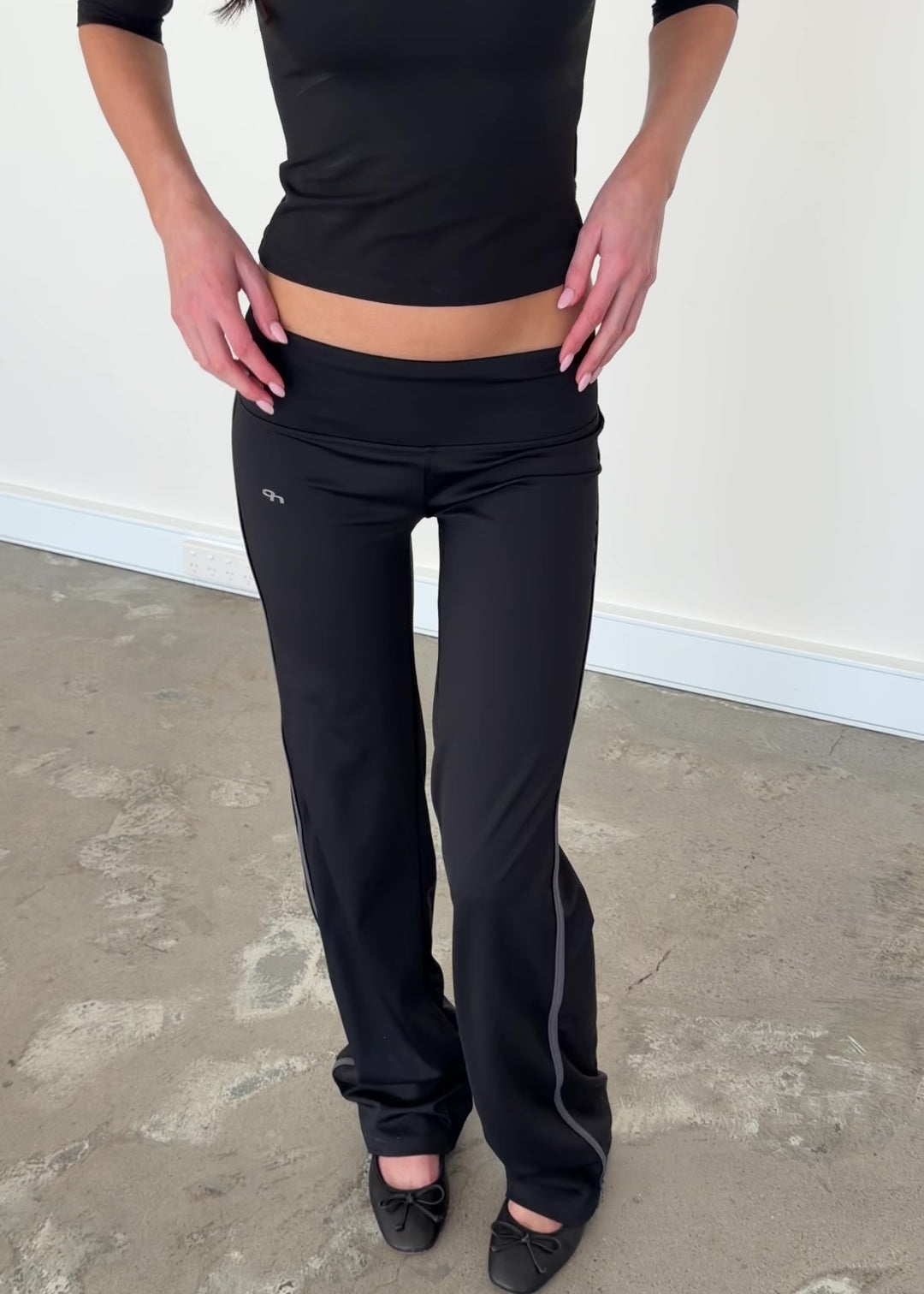 Load video: Signature Pant - Black